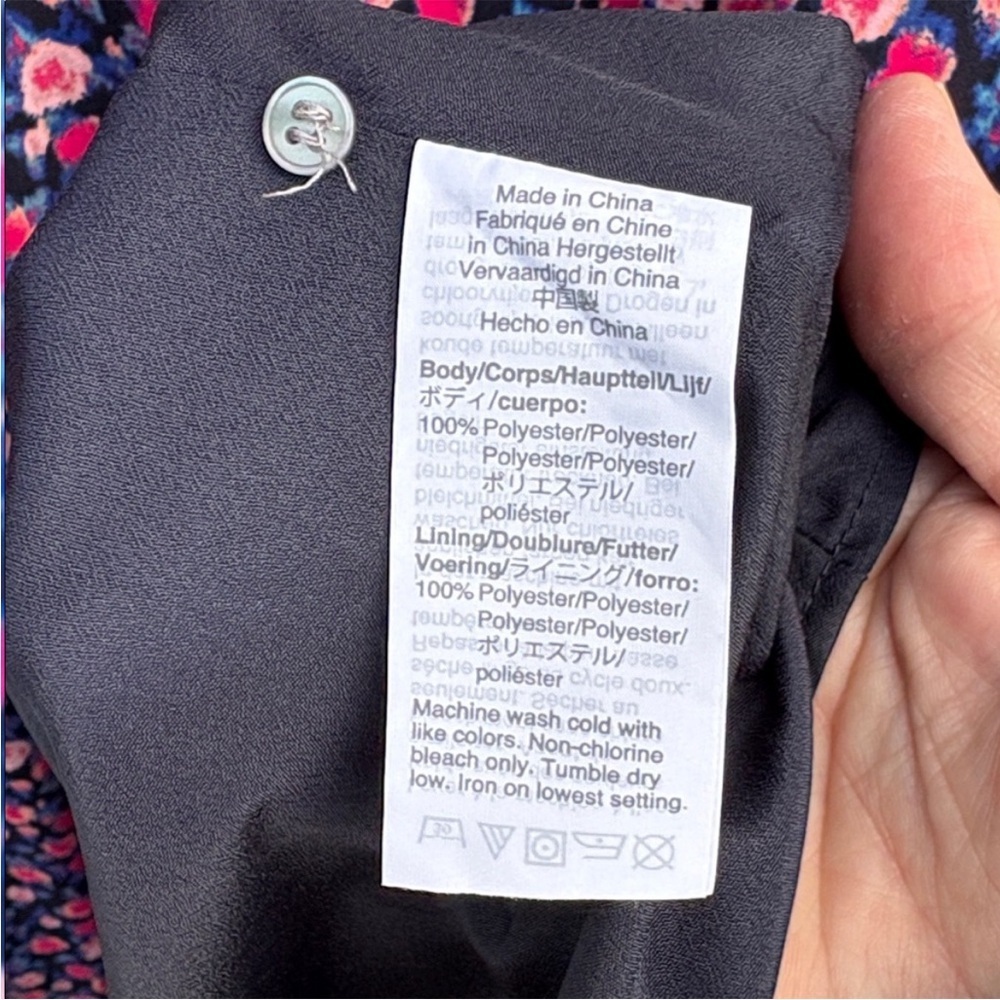 EUC J. Crew Ramea Floral Crepe Dress
Size 6 - Picture 10 of 12